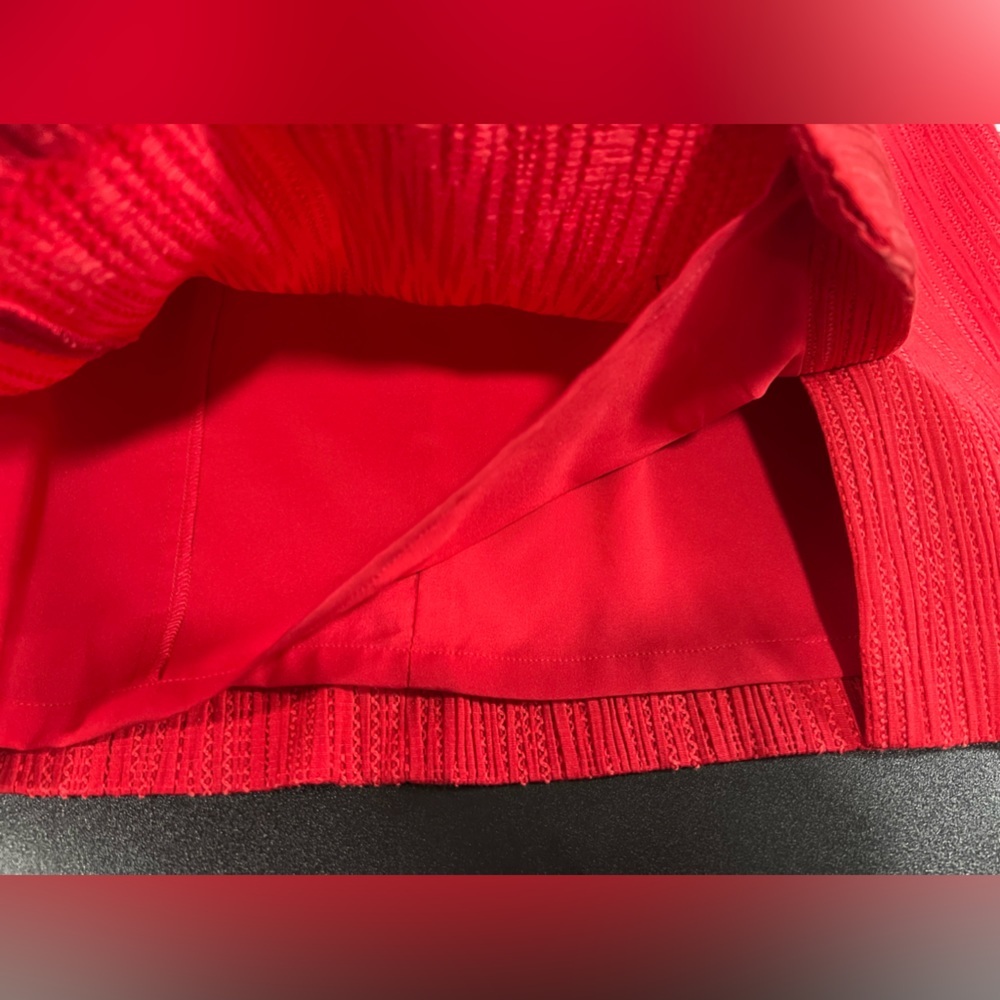 Kay Unger New York Textured Red Lined Dress Size 12 w/Slight Slit - Picture 5 of 5